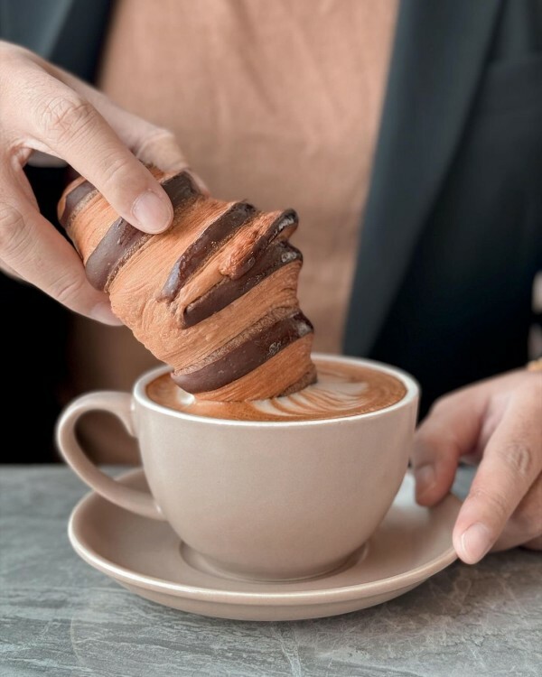 網美系台中甜點推薦:H.YEN 可頌專賣店/ WalkerLand窩客島整理提供 未經許可不可轉載 網美系台中甜點推薦:H.YEN 可頌專賣店/ WalkerLand窩客島整理提供 未經許可不可轉載