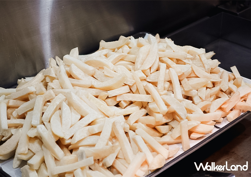 不只是漢堡店!大巨蛋周邊美食「TRIPLE T burger/dessert」推薦菜單/ WalkerLand窩客島整理提供 未經許可不可轉載。 不只是漢堡店!大巨蛋周邊美食「TRIPLE T burger/dessert」推薦菜單/ WalkerLand窩客島整理提供 未經許可不可轉載。