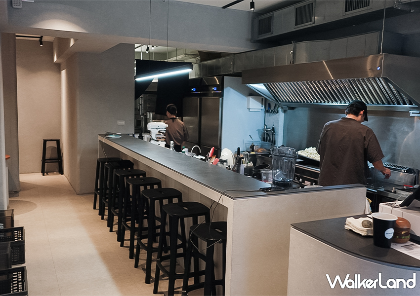 不只是漢堡店!大巨蛋周邊美食「TRIPLE T burger/dessert」推薦菜單/ WalkerLand窩客島整理提供 未經許可不可轉載。 不只是漢堡店!大巨蛋周邊美食「TRIPLE T burger/dessert」推薦菜單/ WalkerLand窩客島整理提供 未經許可不可轉載。