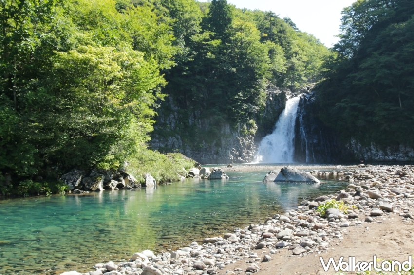 探索秋田縣清涼避暑景點和夏季活動，體驗鳥海山、法體瀑布、稻田藝術等多項夏日樂趣