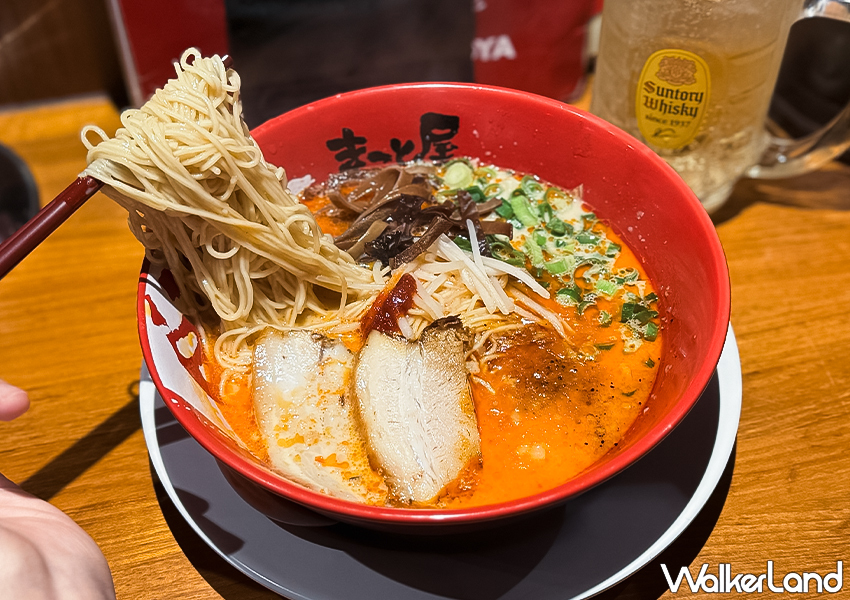 中山宵夜拉麵店「誠屋拉麵」菜單涵蓋牛骨、雞骨、赤辛牛骨等多種湯底 / WalkerLand窩客島整理提供 中山宵夜拉麵店「誠屋拉麵」菜單涵蓋牛骨、雞骨、赤辛牛骨等多種湯底 / WalkerLand窩客島整理提供