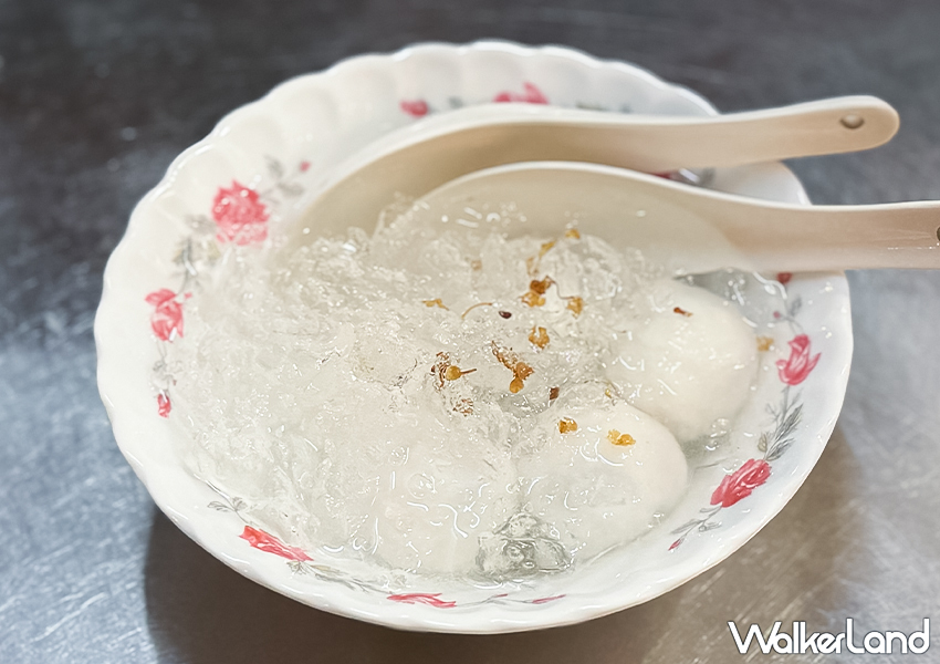 ▲基隆廟口必吃「全家福元宵」主打手工製作的芝麻湯圓,搭配酒釀或桂花蜜更是一絕 / WalkerLand窩客島 蕭芷琳 拍攝 ▲基隆廟口必吃「全家福元宵」主打手工製作的芝麻湯圓,搭配酒釀或桂花蜜更是一絕 / WalkerLand窩客島 蕭芷琳 拍攝