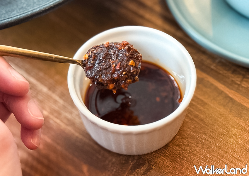 ▲▼台北餐酒館「OZ Cafe & Bistro」推薦菜單：白酒蛤蠣義大利麵 $400（建議搭配自製辣醬） / WalkerLand窩客島 蕭芷琳 拍攝