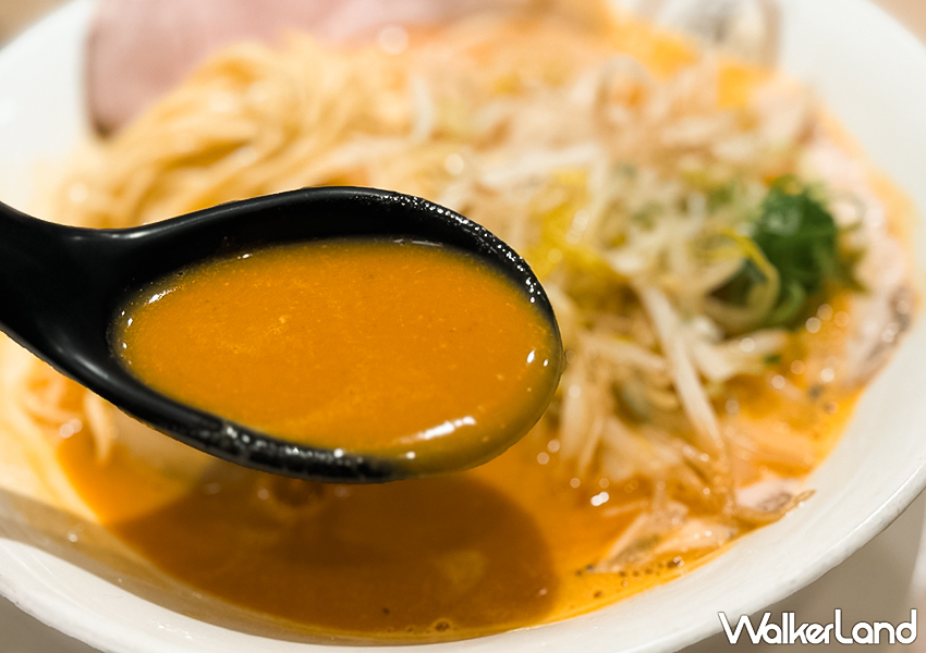 ▲▼台北宵夜拉麵店「麵屋雞金」推薦菜單：辛味噌拉麵-溏心蛋款 $290 / WalkerLand窩客島 蕭芷琳 拍攝