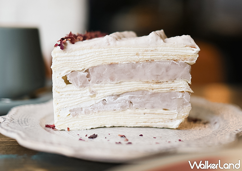 ▲▼台北餐酒館「OZ Cafe & Bistro」推薦菜單：芋頭綠茶千層蛋糕 $250、草莓奶茶千層蛋糕 $280 / WalkerLand窩客島 蕭芷琳 拍攝