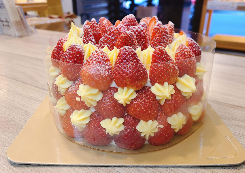 ▲▼新北新莊人氣甜點店「鎧樂餅舖」也是不少草莓控的口袋名單 / 鎧樂餅舖提供、WalkerLand窩客島整理