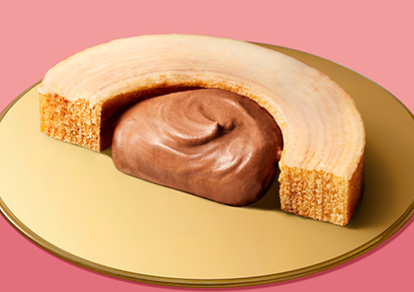 ▲▼日本 LAWSON x GODIVA 聯名推薦：生年輪蛋糕 巧克力鮮奶油 ¥462、雙倍巧克力華夫餅 ¥394 / LAWSON提供、WalkerLand窩客島整理