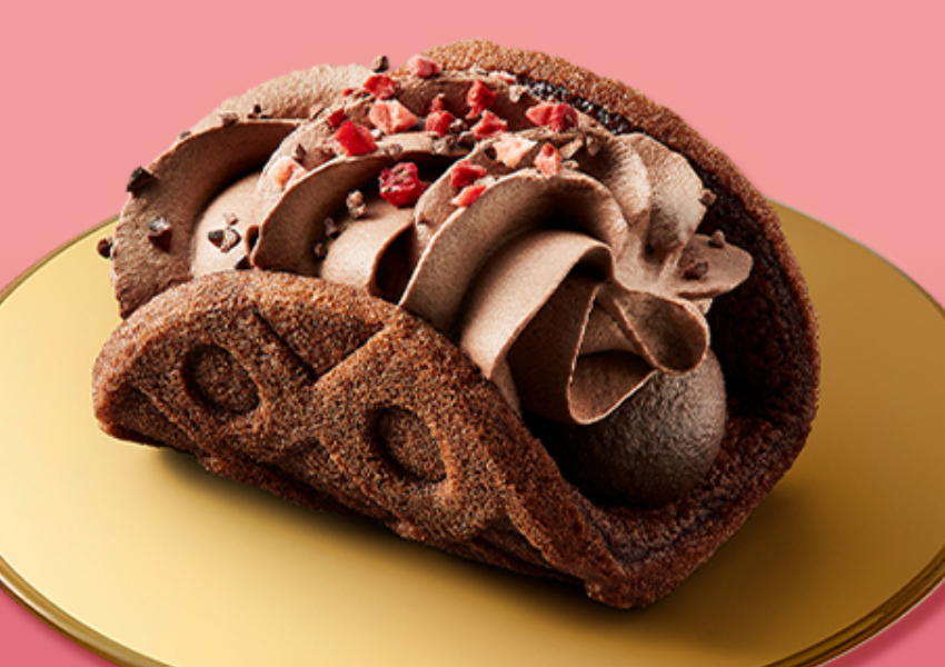 ▲▼日本 LAWSON x GODIVA 聯名推薦：生年輪蛋糕 巧克力鮮奶油 ¥462、雙倍巧克力華夫餅 ¥394 / LAWSON提供、WalkerLand窩客島整理