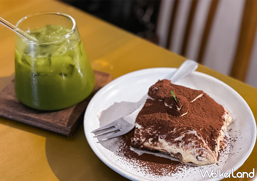 ▲南港不限時咖啡廳「陋巷咖啡廳」的菜單以咖啡與茶飲為主,搭配多款自製甜點 / WalkerLand窩客島 蕭芷琳 拍攝 ▲南港不限時咖啡廳「陋巷咖啡廳」的菜單以咖啡與茶飲為主,搭配多款自製甜點 / WalkerLand窩客島 蕭芷琳 拍攝