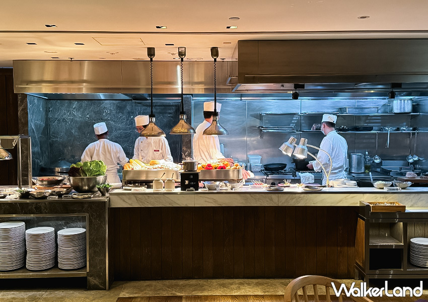 ▲韓式烤肉吃到飽!台北飯店 buffet 凱菲屋共有 13 道精選佳餚,午、晚餐時段無限供應 / WalkerLand窩客島 蕭芷琳 拍攝 ▲韓式烤肉吃到飽!台北飯店 buffet 凱菲屋共有 13 道精選佳餚,午、晚餐時段無限供應 / WalkerLand窩客島 蕭芷琳 拍攝