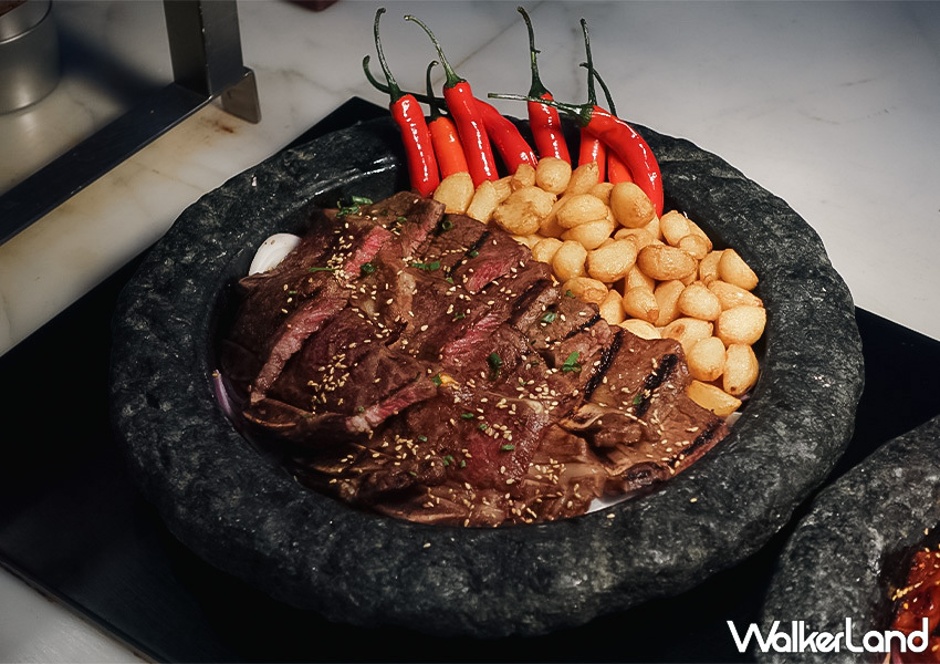 ▲台北君悅酒店 buffet「凱菲屋」韓式料理吃到飽推薦:韓式烤牛排 / WalkerLand窩客島 蕭芷琳 拍攝 ▲台北君悅酒店 buffet「凱菲屋」韓式料理吃到飽推薦:韓式烤牛排 / WalkerLand窩客島 蕭芷琳 拍攝