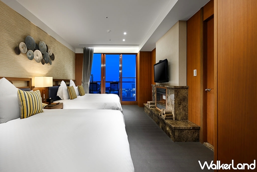 阿里山賓館鐵道賞螢活動！搭乘蒸汽火車探索神秘夜光之旅 親子同遊推薦。