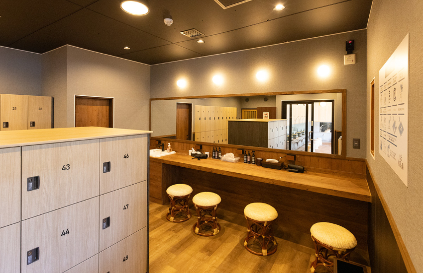 東京近郊溫泉秘境!日本罕見車站直達溫泉會館,邊泡湯邊看火車超療癒。 東京近郊溫泉秘境!日本罕見車站直達溫泉會館,邊泡湯邊看火車超療癒。