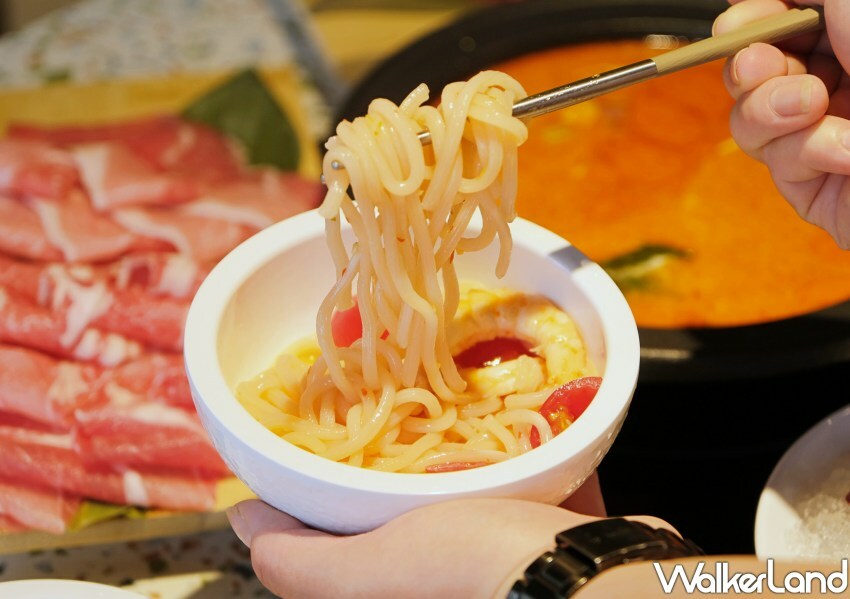 台中逢甲火鍋最新推薦！一人泰式火鍋「泰悠」3大優惠，壽星送泰奶塔。