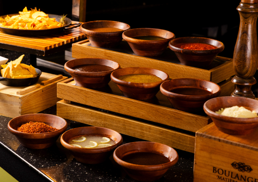 牛排吃到飽不到600！東京飯店吃到飽 Bistro W 暑假別錯過，餐廳網路就能預約。