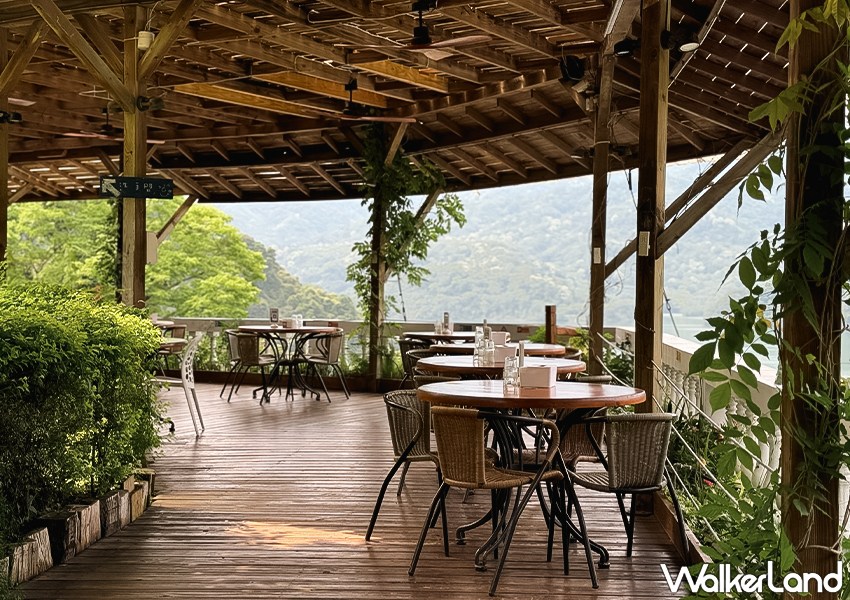 桃園景觀咖啡廳！環湖咖啡好食 270度沉浸式體驗，假日一定要訂位。