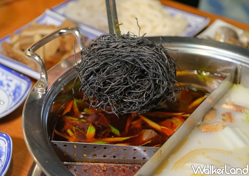 ▲獨家「墨魚冬粉」滑順帶勁又富有特色 / WalkerLand窩客島 鄭雅之 拍攝 ▲獨家「墨魚冬粉」滑順帶勁又富有特色 / WalkerLand窩客島 鄭雅之 拍攝