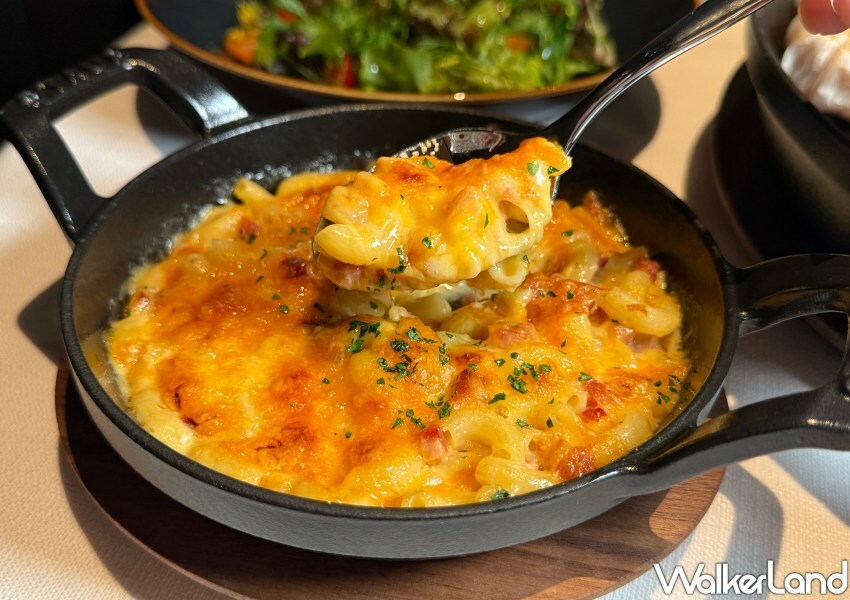 ▲配上烤節瓜、以千層方式精製的馬鈴薯、焗烤通心粉等配菜,保證讓大家吃到超滿足/ WalkerLand窩客島 鄭雅之 拍攝