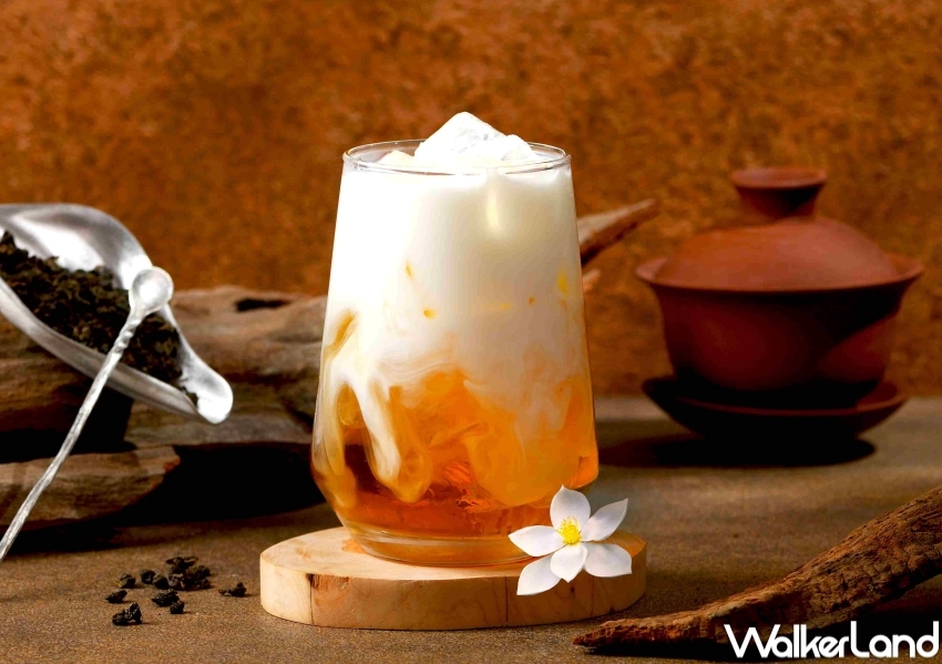 文青版日出茶太免費喝!日出茶太烏內概念店,烏龍奶買一送一 開幕免費喝。