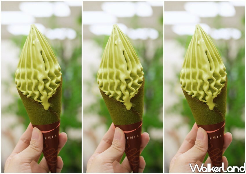 ▲CREMIA強勢回歸「宇治抹茶」嚴選京都茶師調製的一番茶抹茶粉，搭上香濃北海道鮮奶油 / WalkerLand窩客島 鄭雅之 拍攝