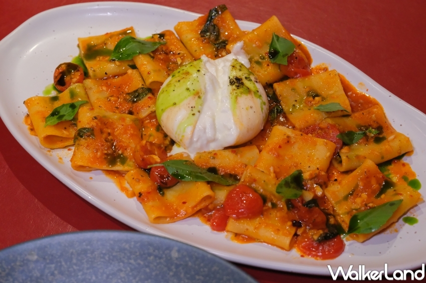 東區最強義大利麵!嵩SUNG餐酒館煙燻系新菜,吻仔魚貓耳麵 爆漿起司寬管麵必吃。