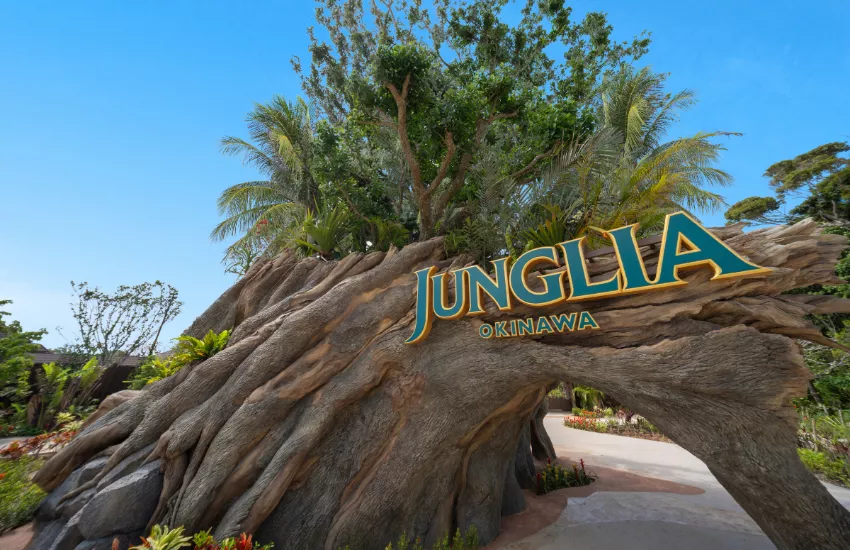 沖繩全新主題樂園「JUNGLIA OKINAWA」開幕倒數計時，12公尺巨型生命樹+世界最大無邊際溫泉打造度假天堂。