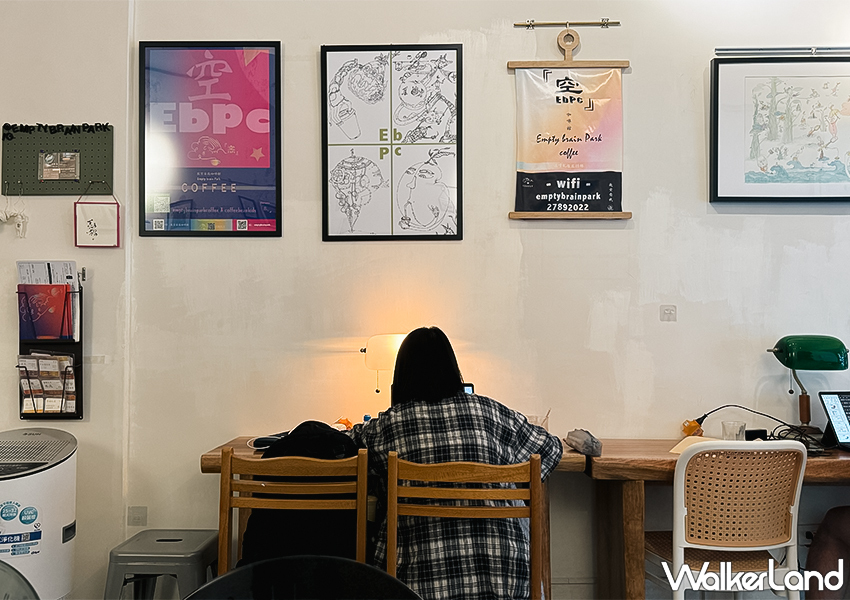 南港讀書咖啡廳推薦！放空自我咖啡館 靠近南港展覽館，焦糖布丁、提拉米蘇必吃。