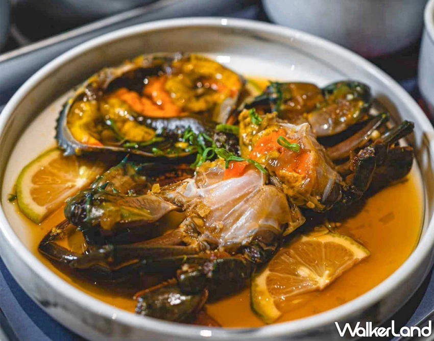 台灣人的生醃！春大直「味爵海鮮鋪」台式剝皮辣椒醬蟹，搭配清酒超涮嘴。