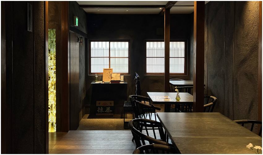 京都祇園的一席茶,不只品茗,更重要是讀得到空氣中的藝術。 京都祇園的一席茶,不只品茗,更重要是讀得到空氣中的藝術。