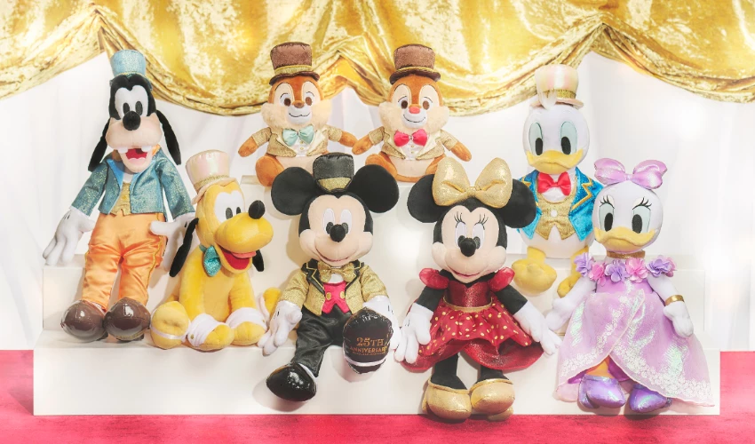 東京迪士尼度假區旗艦店7月6日改裝新開幕,25週年紀念限定商品必入手。 東京迪士尼度假區旗艦店7月6日改裝新開幕,25週年紀念限定商品必入手。