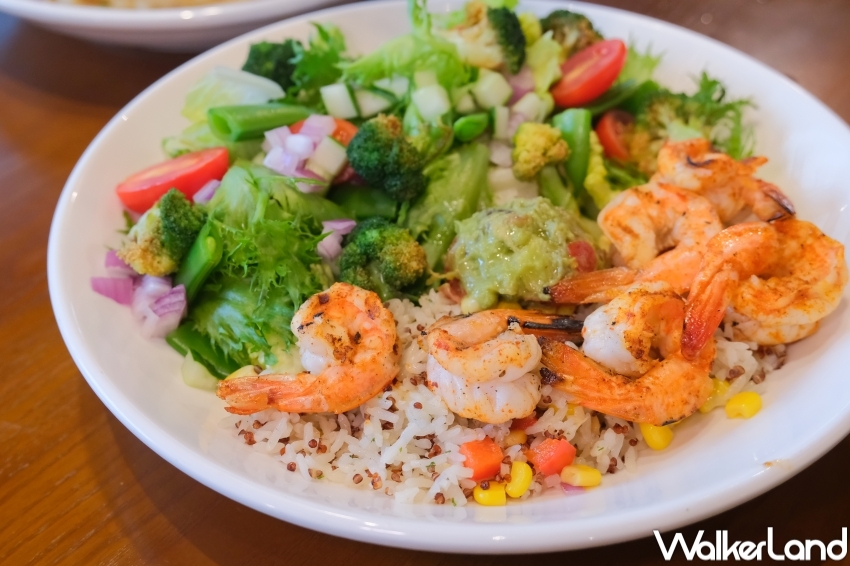 ▲TGI FRIDAYS慶祝60週年推出新菜，蔬菜藜麥碗 / WalkerLand窩客島 張人尹 拍攝​​​​​​​