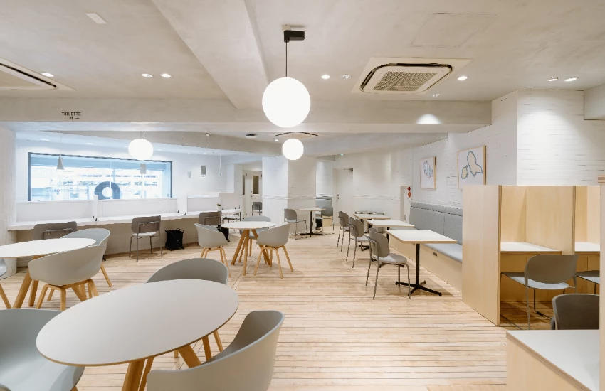 東京最新趨勢！共享辦公室+三溫暖組合，數位遊牧族新體驗。