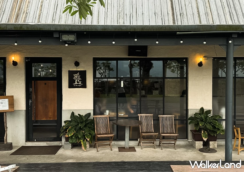 宜蘭礁溪咖啡廳推薦!里海咖啡 菜單根本是海鮮餐廳,不務正業的咖啡廳就是他。 宜蘭礁溪咖啡廳推薦!里海咖啡 菜單根本是海鮮餐廳,不務正業的咖啡廳就是他。