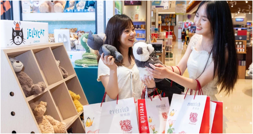 昇恆昌RICHCLUB會員服務全面升級,高效旅程一站到位出國更享受。 昇恆昌RICHCLUB會員服務全面升級,高效旅程一站到位出國更享受。