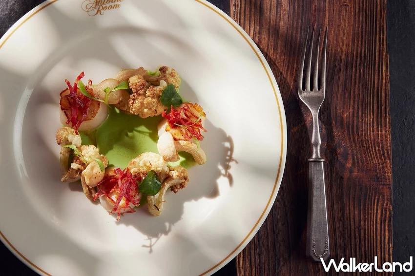 台北喜來登安東廳牛排再進化！頂級乾式熟成攜手經典「三味」技藝，演繹牛排新篇章。