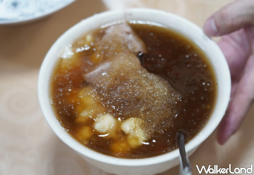 向上市場必吃豆花!30年老字號「向上豆花」,銅板價配料多到滿出碗,宵夜也能吃豆花。 向上市場必吃豆花!30年老字號「向上豆花」,銅板價配料多到滿出碗,宵夜也能吃豆花。
