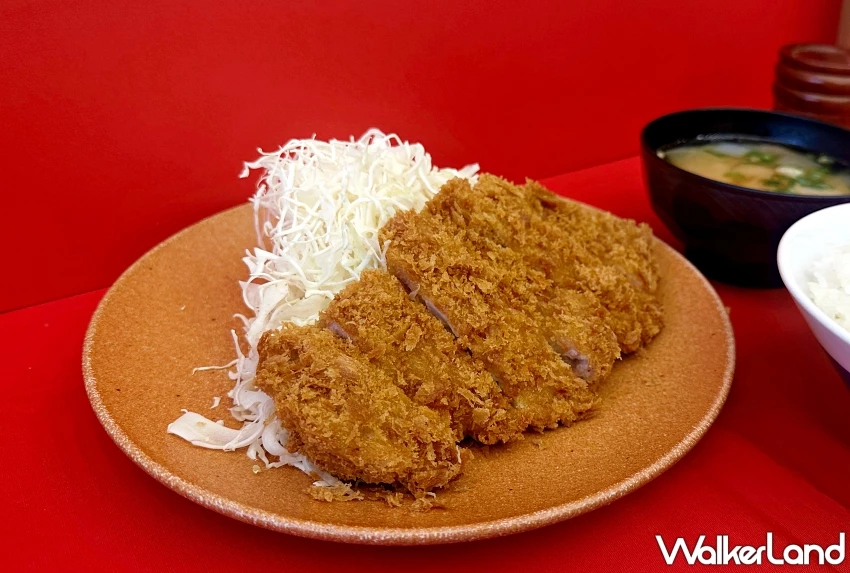 豬排丼吃掉17座101!吉豚屋10週年優惠199元起,再推限定招牌小燈粉絲必收。 豬排丼吃掉17座101!吉豚屋10週年優惠199元起,再推限定招牌小燈粉絲必收。