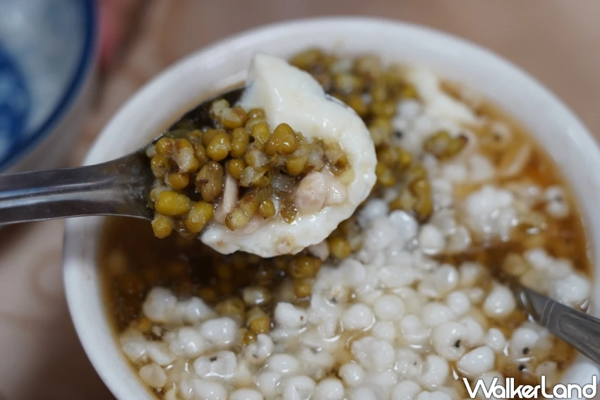 向上市場必吃豆花!30年老字號「向上豆花」,銅板價配料多到滿出碗,宵夜也能吃豆花。 向上市場必吃豆花!30年老字號「向上豆花」,銅板價配料多到滿出碗,宵夜也能吃豆花。