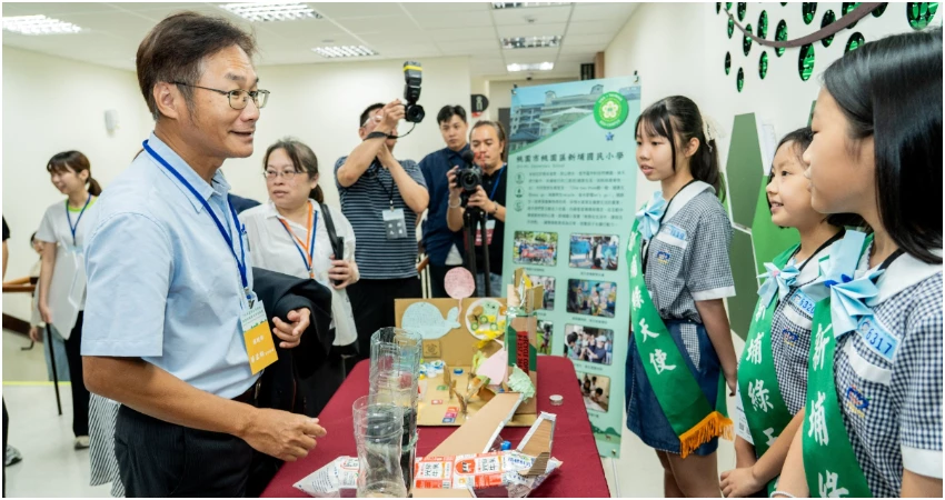 黑松助力34校綠色轉型,獲環境部頒發「生態學校卓越貢獻獎」。 黑松助力34校綠色轉型,獲環境部頒發「生態學校卓越貢獻獎」。