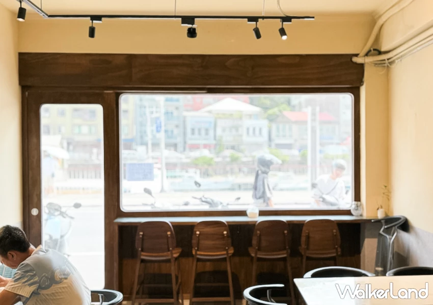 北海岸海鮮餐廳推薦!佃煮秋刀魚 爆卵香魚菜單必點,誇張到骨頭入口即化。 北海岸海鮮餐廳推薦!佃煮秋刀魚 爆卵香魚菜單必點,誇張到骨頭入口即化。