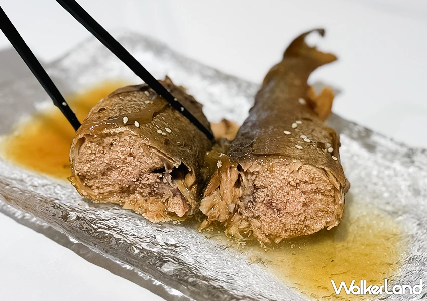 北海岸海鮮餐廳推薦!佃煮秋刀魚 爆卵香魚菜單必點,誇張到骨頭入口即化。 北海岸海鮮餐廳推薦!佃煮秋刀魚 爆卵香魚菜單必點,誇張到骨頭入口即化。