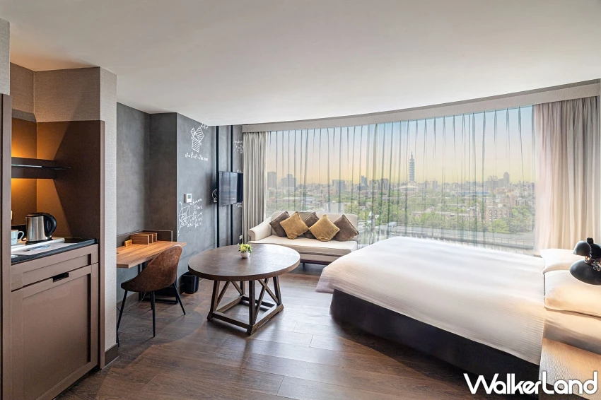 大稻埕煙火節住房優惠開搶！捷絲旅西門館臺大館「雙人微醺專案」，看煙火住飯店再送啤酒。