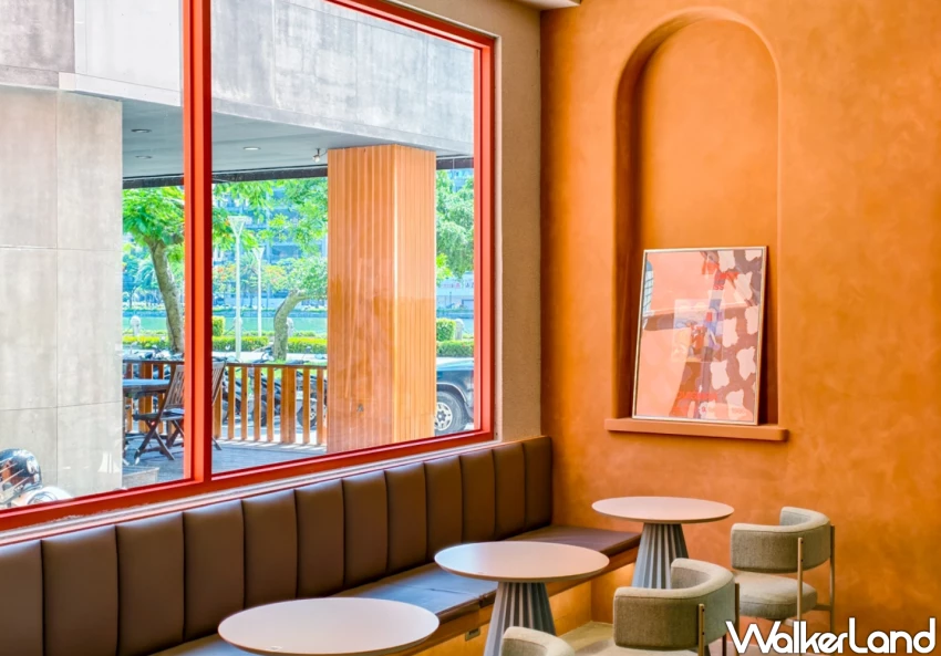 高雄愛河咖啡廳推薦!築典咖啡 邊享高雄早午餐、義大利麵邊賞愛河美景。