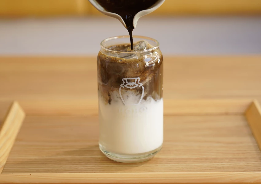 京都必買伴手禮!HOHO HOJICHA 焙茶專賣店必逛,焙茶奶凍首次亮相。 京都必買伴手禮!HOHO HOJICHA 焙茶專賣店必逛,焙茶奶凍首次亮相。