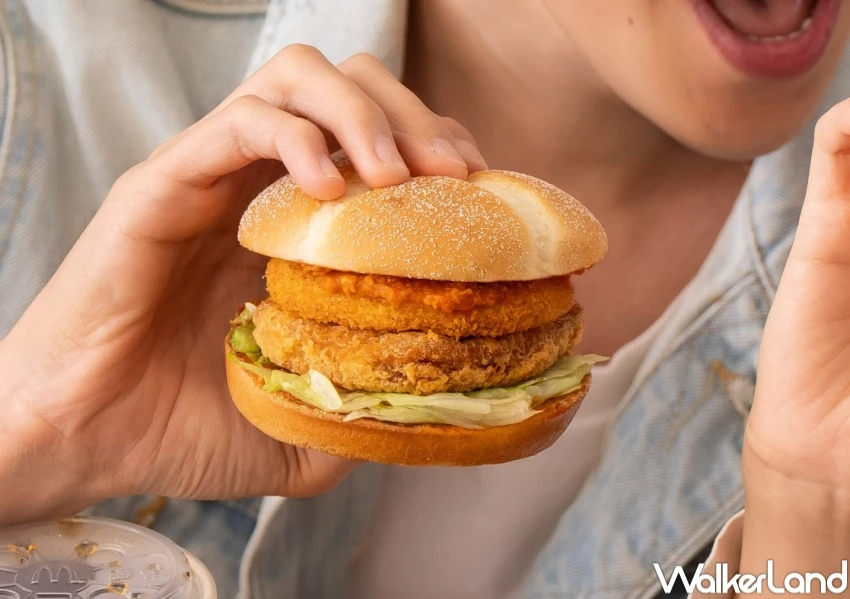 起司控要吃!麥當勞帕瑪森熔岩起司排雙牛堡,爆漿熔岩起司必吃。 起司控要吃!麥當勞帕瑪森熔岩起司排雙牛堡,爆漿熔岩起司必吃。