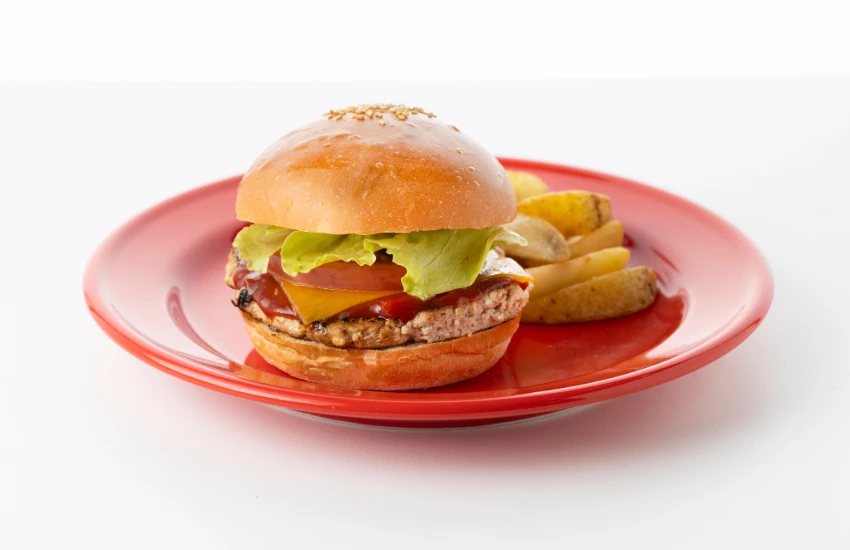 ▲用高畑勳展特製包裝紙上菜，成為人氣期待料理。