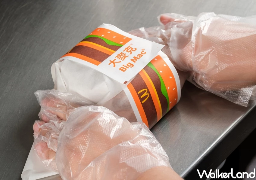 麥當勞免費送薯條！麥當勞套餐送麥脆鷄腿 免費薯條，盒轉紙新包裝登場。