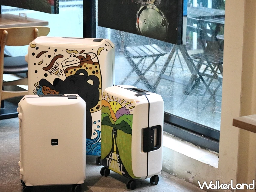 LOJEL聯名成真咖啡推限定下午茶!讓Oliver插畫躍上VOJA純白行李箱帶你展開城市漫旅。 LOJEL聯名成真咖啡推限定下午茶!讓Oliver插畫躍上VOJA純白行李箱帶你展開城市漫旅。