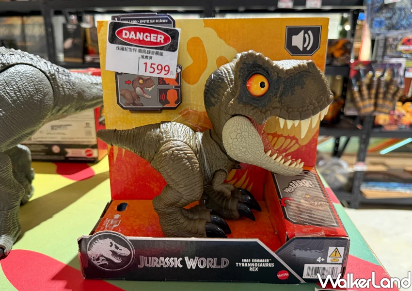 忠孝SOGO恐龍出沒警報!侏羅紀世界巨型暴龍攻陷,會動、會叫超逼真。 忠孝SOGO恐龍出沒警報!侏羅紀世界巨型暴龍攻陷,會動、會叫超逼真。