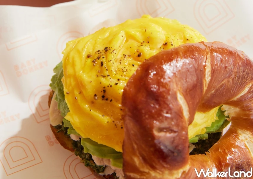 桃園早午餐新歡！BABY DONKEY 野驢兒全天早午餐開吃，鬆餅香蕉 雞胸貝果吃爆。